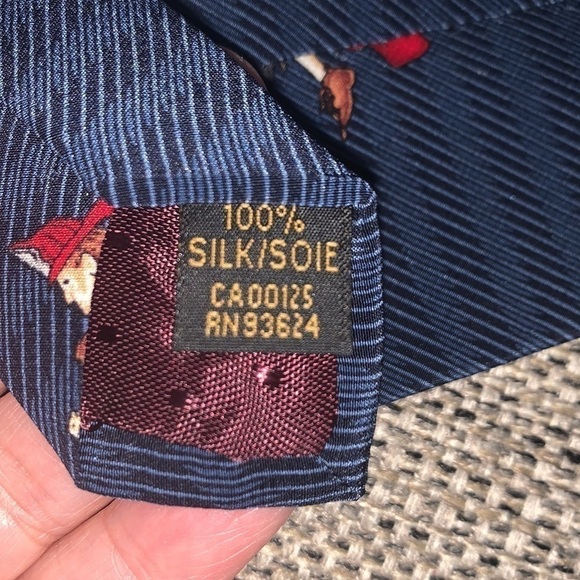 FIREMAN’S Necktie The Saturday Evening Post Norman Rockwell Fireman Dog Silk NEW - Picture 5 of 9